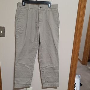 Amazon Essentials Men's Gray Chinos
